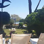 Casa Con Jardin A 30 Metros De La Playa. Vl. بيت للعطل *