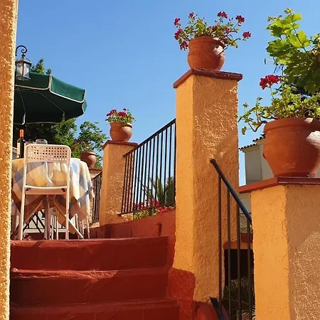 Casa Con Jardin A 30 Metros De La Playa. Vl. Palamos