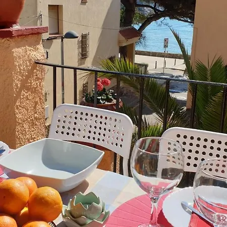 Casa Con Jardin A 30 Metros De La Playa. Vl. Holiday home Palamos