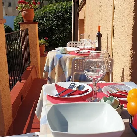 Casa Con Jardin A 30 Metros De La Playa. Vl. Holiday home Palamos