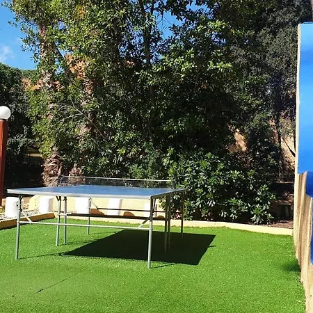 Casa Con Jardin A 30 Metros De La Playa. Vl.