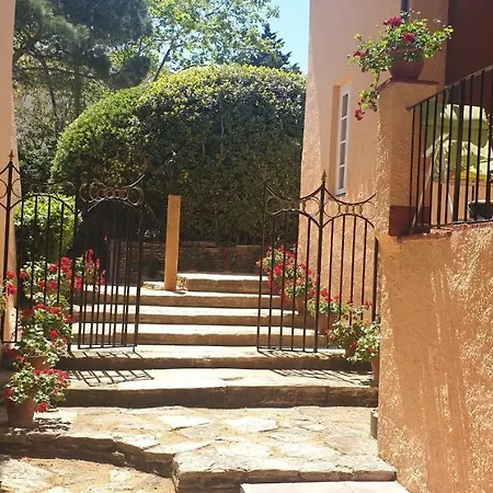 Casa Con Jardin A 30 Metros De La Playa. Vl. Holiday home Palamos