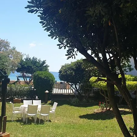 Casa Con Jardin A 30 Metros De La Playa. Vl. Holiday home Palamos