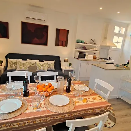 Casa Con Jardin A 30 Metros De La Playa. Vl. بيت للعطل *