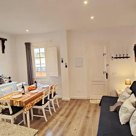別荘 Casa Con Jardin A 30 Metros De La Playa. Vl.